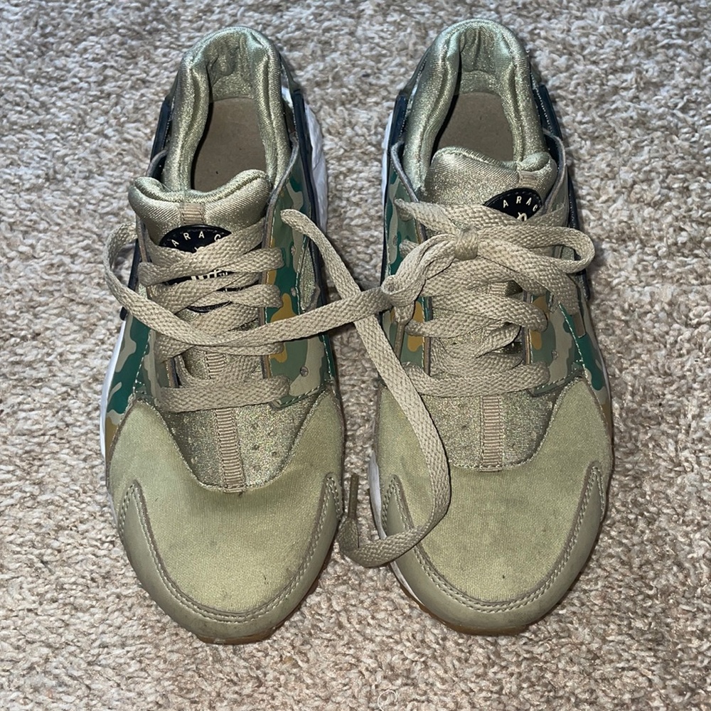 Camo Nike huaraches